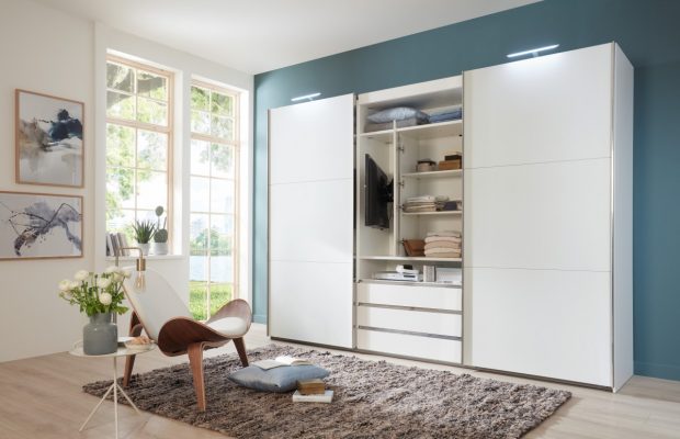 4-Differences-Between-Sliding-Hinged-Wardrobes-Waterford-620x400  