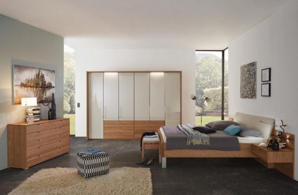 4-Differences-Between-Sliding-and-Hinged-Wardrobes-Wexford--610x400  