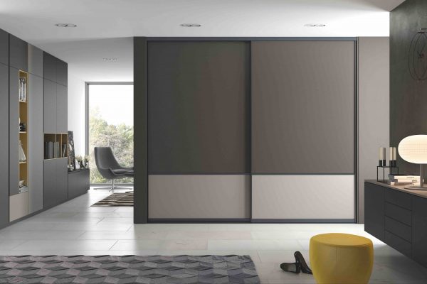 Komandor-Fitted-Sliding-Wardrobes-Waterford-Ireland-1-600x400  